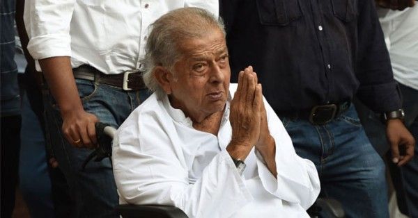 बीमारी की हालत में शशि कपूर