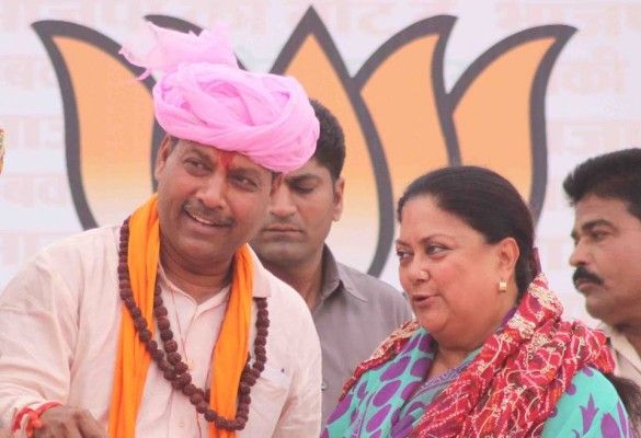 राजस्थान की सीएम वसुंधरा राजे के साथ बनवारी लाल.