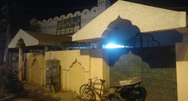 हज समिति को अब क्रीम कलर से पेंट करवा दिया गया है.