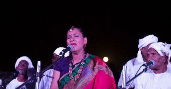 कल्पना का दावा है कि उन्हें स्त्री होने की वजह से निशाने पर लिया जा रहा है.