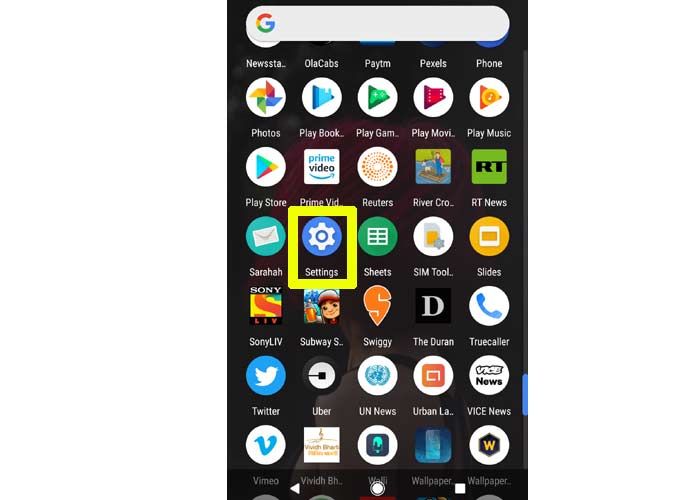 PHONE-BLACK-AND-WHITE8