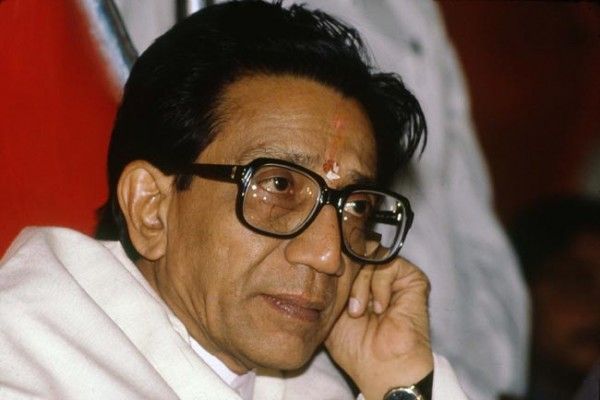 बाल ठाकरे 90 के दशक में मुंबई का रिमोट अपने हाथ में रखते थे. पर नियम तोड़ने पर वोटर लिस्ट से नाम कटा, तो कटा. 