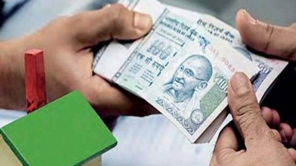 बैंक में जितनी भी फ्री सर्विस हैं, सब पर एक्सट्रा पैसा देना पड़ सकता है.