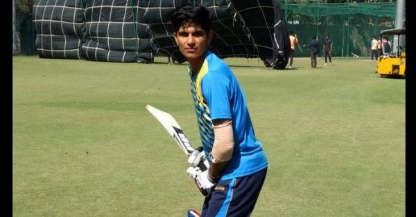 शुभमन गिल को आईपीएल में केकेआर ने खरीदा है.