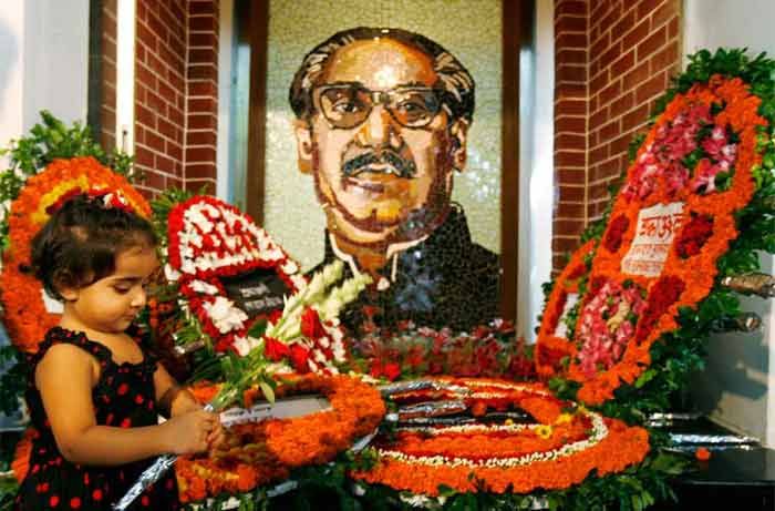 ये लड़ाई राजनैतिक विरासत की भी है. चाहे हसीना हों या फिर खालिदा, या उनकी अगली पीढ़ी, हर कोई खानदानी राजनीति ही तो कर रहा है.