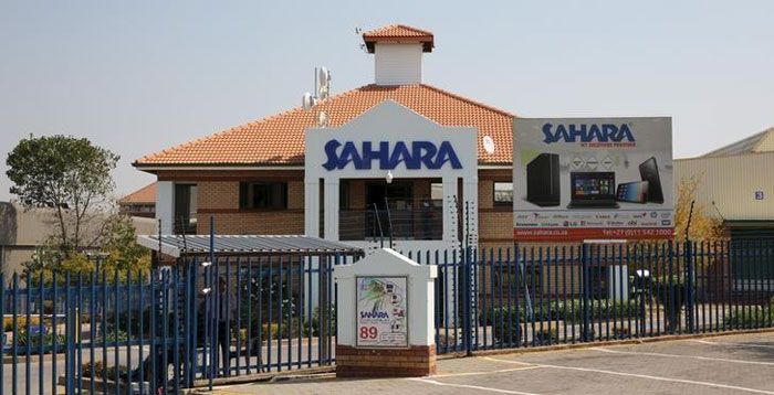 सहारा कंप्यूटर्स शुरू करने से पहले गुप्ता ब्रदर्स ने एक जूते की दुकान खोली थी. ये कंपनी उनके लिए बड़ी किस्मतवाली साबित हुई. 