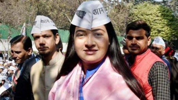 अलका पहले कांग्रेसी ही थीं, बाद में आम आदमी पार्टी जॉइन की थी. अब फिर कांग्रेस में जा रही हैं.