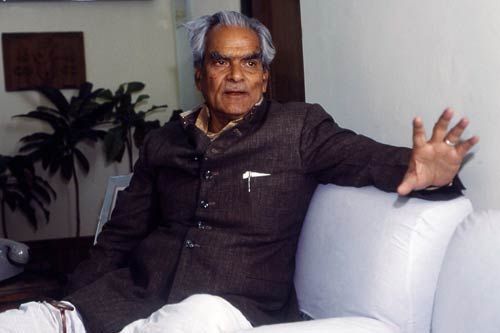 भैरो सिंह शेखावत की सरकार को भी इंदिरा ने किया था बर्खास्त.