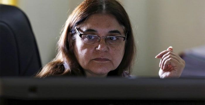 डीपीटी इमरजेंसी के समय मेनका गांधी से मिलने जेएनयू पहुंच गए थे. मेनका को आया था गुस्सा और पुलिस ने डीपीटी की और तेज़ी से खोज शुरू कर दी थी.