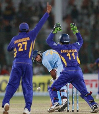 mendis yuvraj dismissal