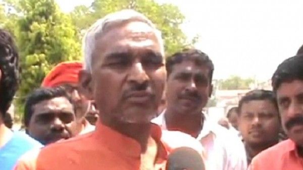सुरेंद्र सिंह फिलहाल अपने बयानों के लिए चर्चा में हैं.