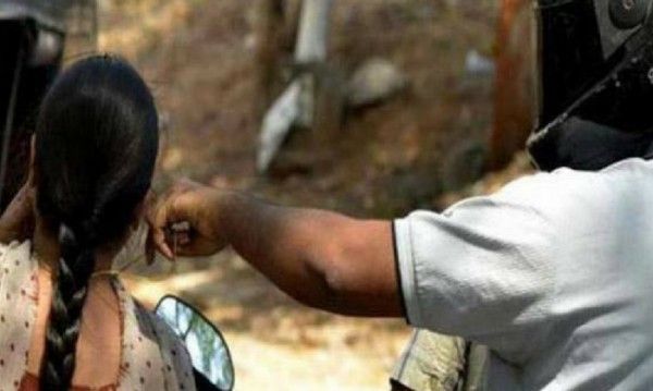 Great Power comes with greater crimes - चैन स्नेचिंग तो फिर भी छोटा क्राइम है, मूवीज में स्मगलिंग के वो सीन याद हैं आपको जिसमें गोल्ड के बिस्कुट पार लगाए जाते थे.