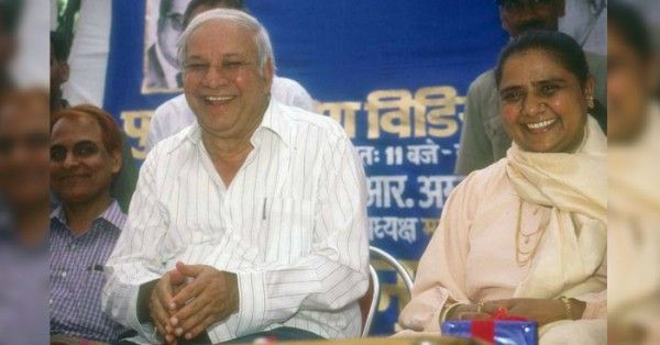 कांशीराम ही मायावती को राजनीति में लेकर आए थे.