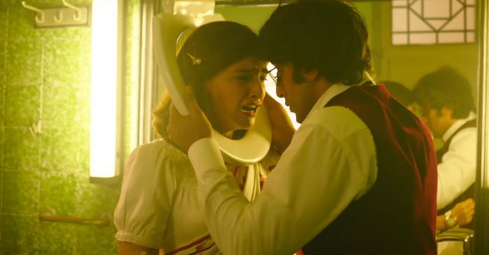 सोनम फिल्म में उनकी पत्नी ऋचा शर्मा के रोल में दिखाई देंगी.