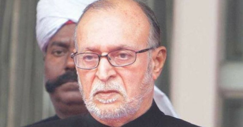 बैजल ('प्रथम कटे तो' वाली पहेली खेलने का मन करता है इनके लास्ट नेम के साथ.) 