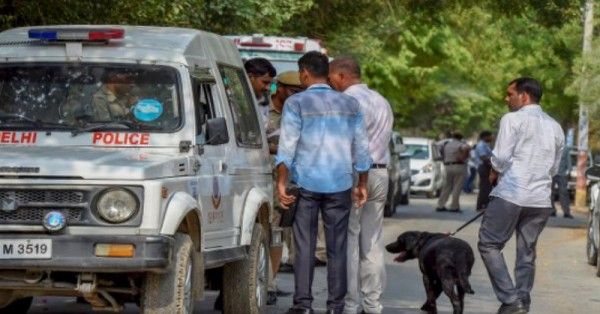 दिल्ली पुलिस ने राजेश भारती पर एक लाख रुपये का इनाम घोषित कर रखा था.