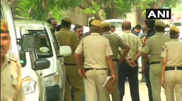 दिल्ली पुलिस पिछले दो महीने से राजेश भारती और उसके गैंग को पकड़ने की कोशिश कर रही थी.