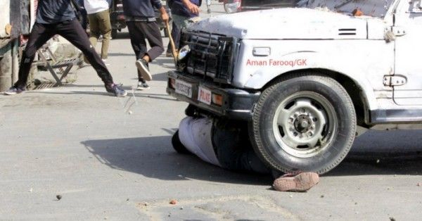 Kashmir_CRPF_Stone_Pelter-123