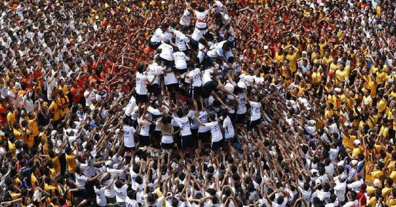 दुनिया की जनसंख्या कम नहीं, उसे 2000 से गुणा कर लीजिए.