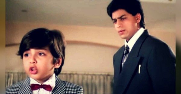 फिल्म 'इंग्लिश बाबू देसी मेम' के दृश्य में शाहरुख़ खान के साथ अरहान.