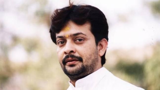 भैयूजी महाराज ने कई छोटी-छोटी नौकरियां की. मॉडलिंग भी.