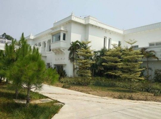 अखिलेश ने यही बंगला खाली किया है