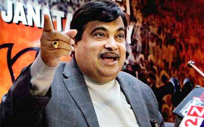 बतौर बीजेपी अध्यक्ष पहला कार्यकाल खत्म होने से पहले ही गडकरी पर सवाल उठने लगे थे.
