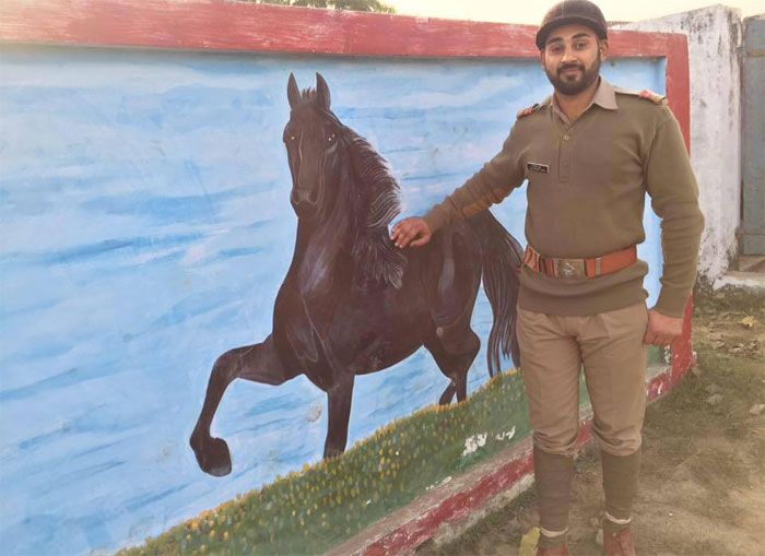 एक जगह बात करते हुए गगनदीप थोड़े हिचके. 