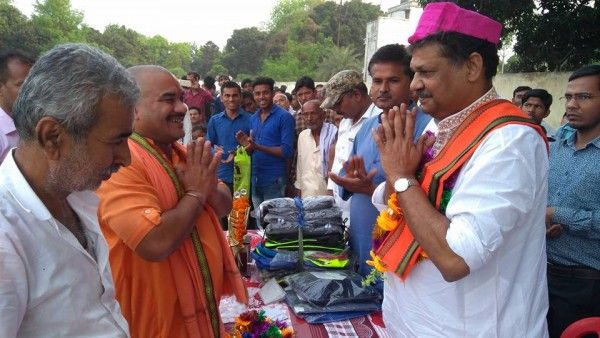 कीर्ति दरभंगा से पहली बार 1999 में सांसद बने.