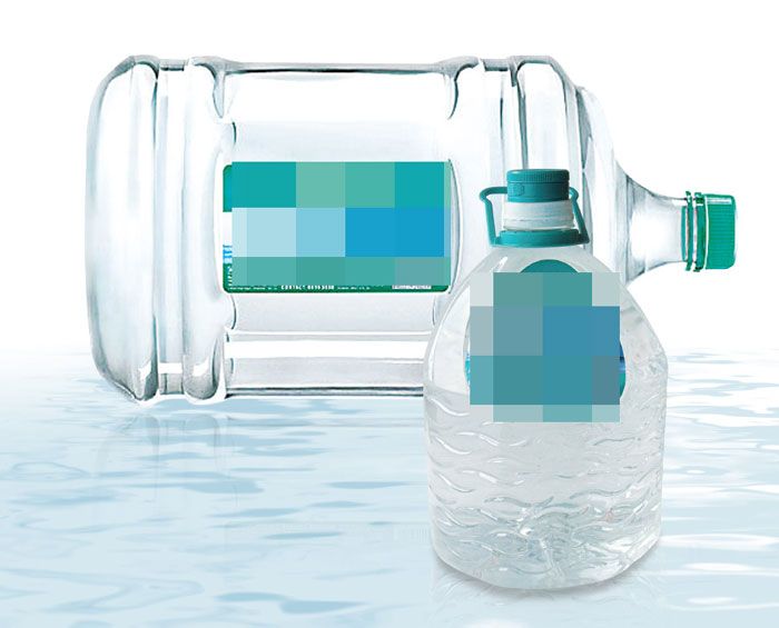 ये लोग कबाड़ी की दुकान से एक नामी कंपनी का जार 8-10 रुपये में खरीदते थे. उसको साफ करके उसमें नल का पानी भरते और लोगों को 70 रुपये में बेच देते थे. 