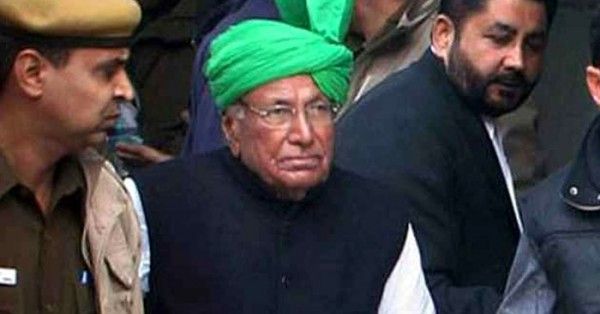 ओम प्रकाश चौटाला, जो बाद में खुद टीचर भर्ती घोटाले में फंसे