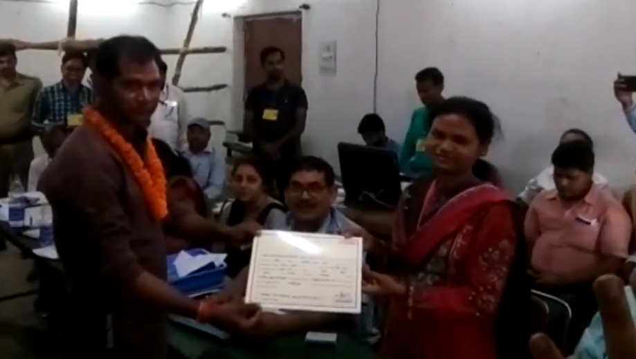 राजेश हाल ही में नगर पंचायत अध्यक्ष बने थे.