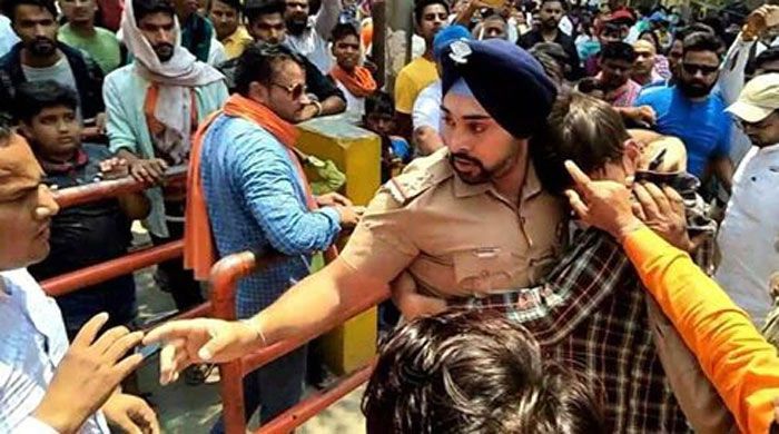 कई सुपरस्टार्स और सिलेब्रिटीज ने भी इस तस्वीर पर पोस्ट लिखी. गगनदीप की तारीफ की. 