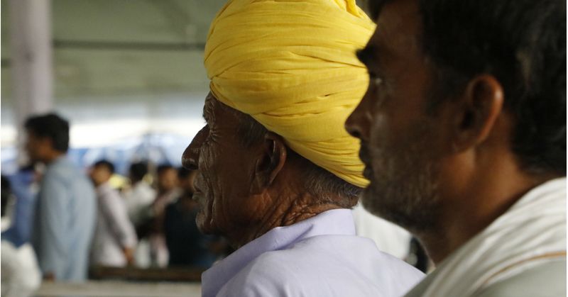कर्जामाफ़ी के मुद्दे पर चुनाव लड़ने जा रहे बेनीवाल को कई किसना उम्मीद की नज़रों से देख रहे हैं 
