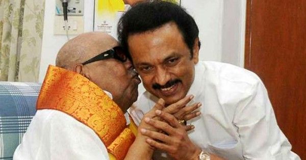 पिता करुमानिधि के साथ स्टालिन