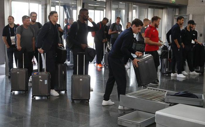 जर्मनी की टीम ने पिछले काफी महीनों से कोई इनोवेशन नहीं दिखाया था अपने खेल में. लेकिन वो इतना खराब प्रदर्शन करेंगे कि पहले ही राउंड में बाहर हो जाएंगे, इसकी किसी ने कल्पना नहीं की होगी (फोटो: रॉयटर्स) 