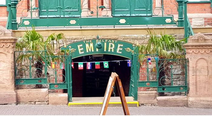 फुटबॉल वर्ल्ड कप के दिनों में मैच के हिसाब से लोगों का रूटीन तय होता है. सारी चीजें इसी के इर्द-गिर्द होती हैं. 