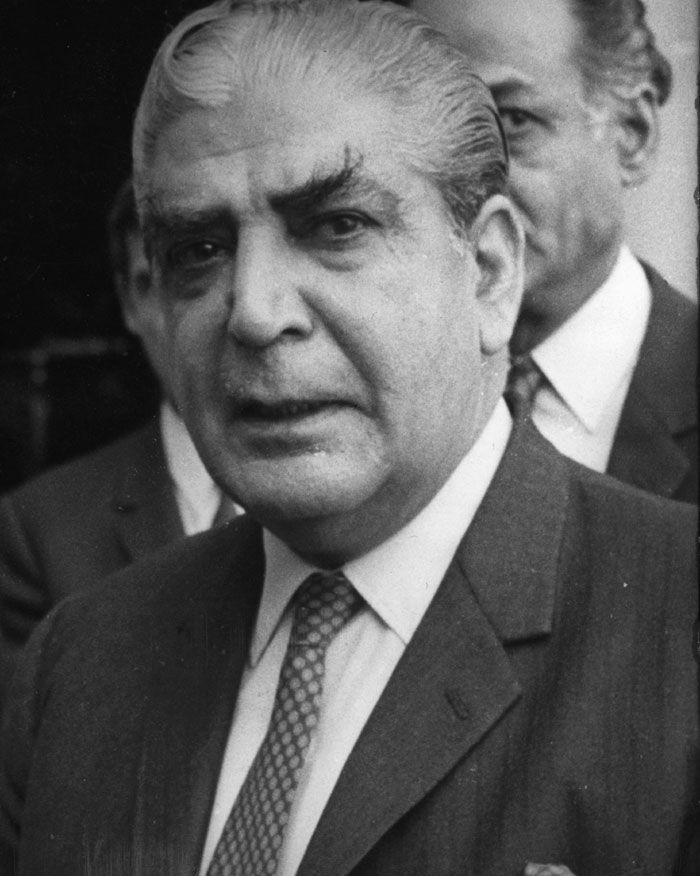 ऐसा लग रहा था कि याहया खान बहुमत का फैसला मानने जा रहे हैं. उन्होंने ढाका में नैशनल असेंबली का सत्र बुलाने की घोषणा भी की. लेकिन फिर वो पश्चिमी पाकिस्तान के दबाव के आगे झुक गए. उनके इस गुनाह ने न केवल पाकिस्तान के दो टुकड़े किए, बल्कि लाखों बेगुनाह बेमौत मारे गए. याहया को आगे चलकर इसकी सजा मिली. इसी बंटवारे ने उनकी गद्दी छीन ली (फोटो: Getty)