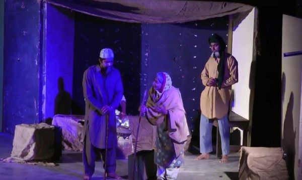 'जिस लाहौर...' का मंचन दुनिया भर में हर उस जगह होता है जहां हिंदुस्तानी समझी जाती है. (यूट्यूब स्क्रीनग्रैब)