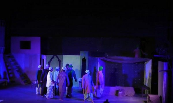 जिस लाहौर को लेकर लोगों में डर था कि वो एक फ्लॉप शो रहेगा.