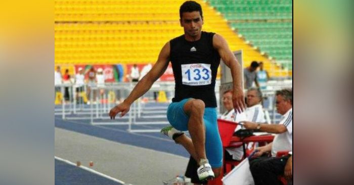 2012 के एक इवेंट में जंप लगाते हुए अरपिंदर.