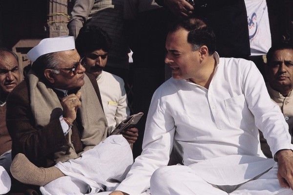 राजीव गांधी ने जोशी को दो बार सीएम बनाया था.