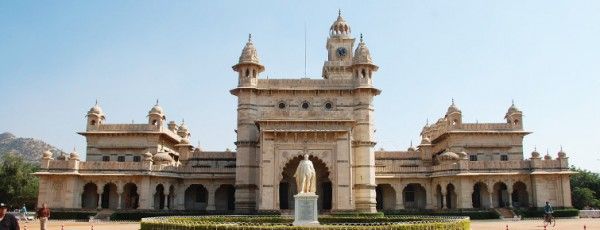 अजमेर का मेयो कॉलेज, जहां से शास्त्री ने अपने करियर की शुरुआत की.