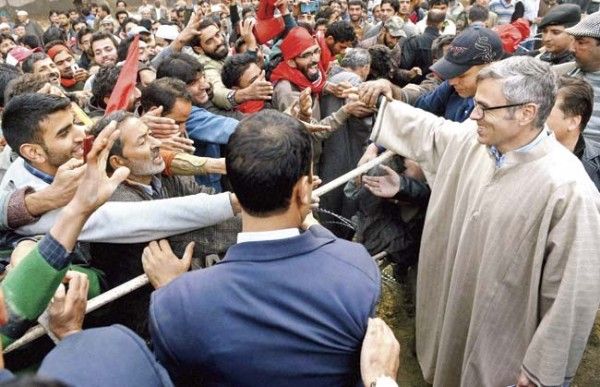 चुनावी दिनों में ये बयान उमर अब्दुल्लाह और पूरे विपक्ष पर भारी पड़ सकता है.