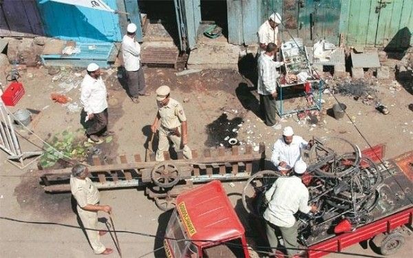 मालेगांव में हुए बम धमाके में सात लोग मारे गए थे.