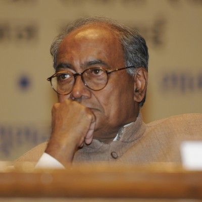 दिग्विजय राज्य की राजनीति छोड़ चुके हैं.