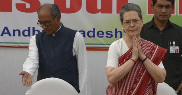 दिग्विजय अर्जुन सिंह के करीबी थे. लेकिन जब अर्जुन सिंह ने कांग्रेस छोड़ी तो दिग्विजय राव के पाले में आ गए और उसके बाद वो सोनिया गांधी के खास हो गए.