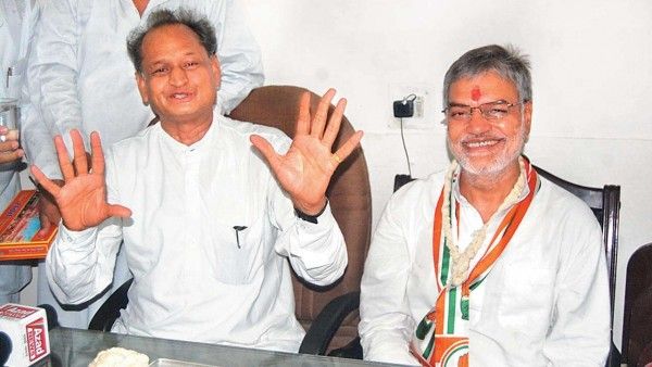 अशोक गहलोत कहते रहे कि इस बार सीएम सीपी जोशी बनेंगे, लेकिन जोशी एक वोट से चुनाव हार गए.