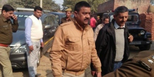 NIA, दिल्ली पुलिस और यूपी पुलिस ने दिल्ली और यूपी में कई जगहों पर एक साथ छापेमारी की.