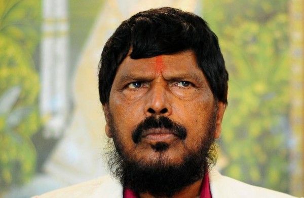 रामदास की बात को सीरियसली लिया जाना चाहिए. ऐसी किसी भी बात को सीरियसली लिया जाना चाहिए,
